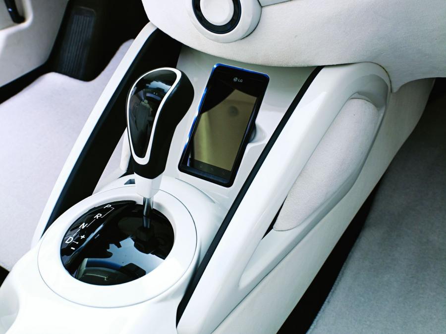  Hyundai Veloster Tech by Remix 2011 года  (фото 8 из 15)